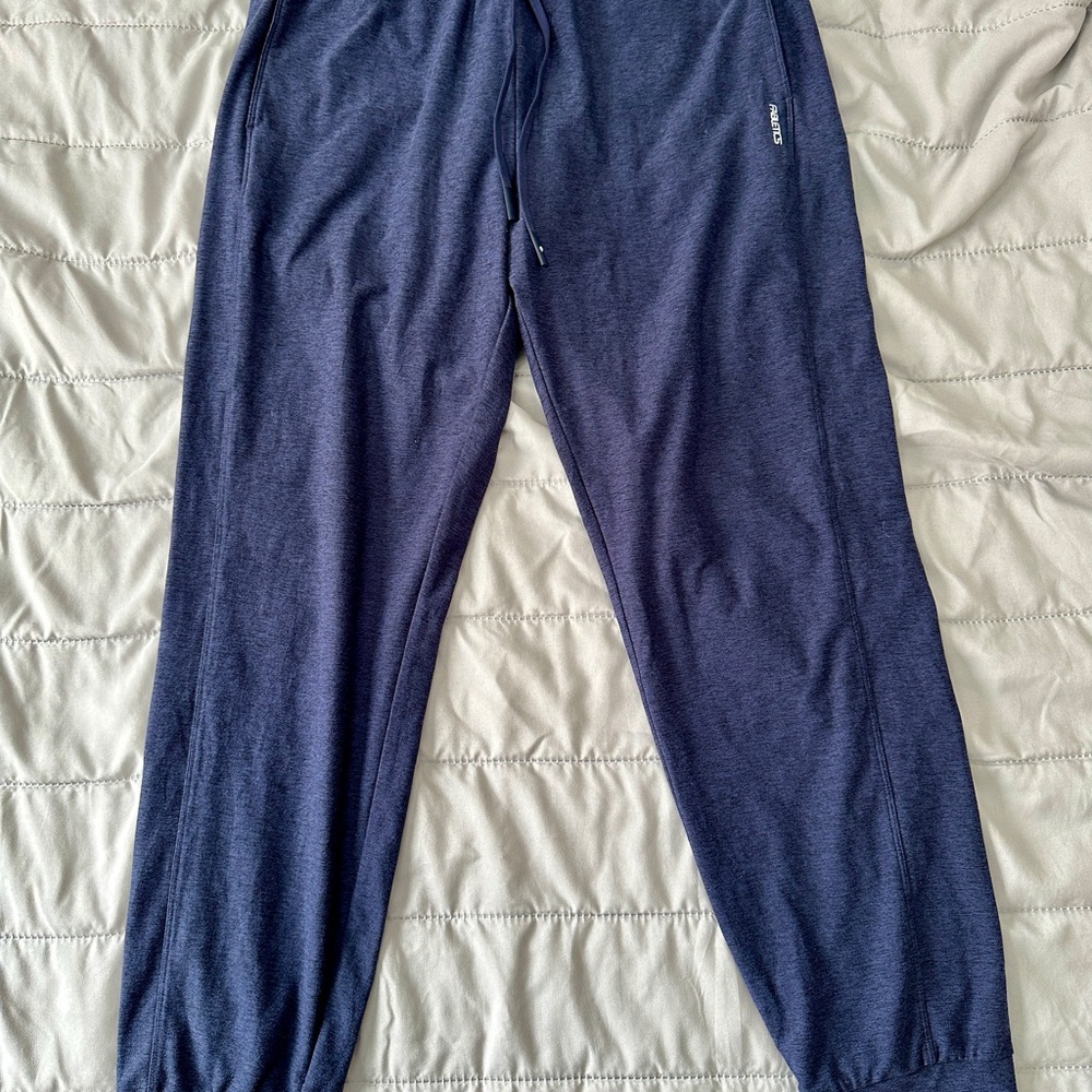 Women’s Fabletics Size M Heathered Navy cloud Jersey Joggers